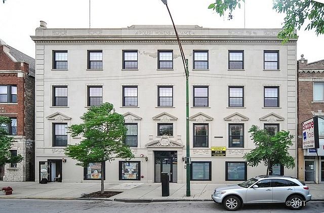 1st image of 1309 N Ashland Ave APT 302