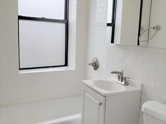 4th image of 3505 94th St APT 4D