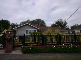 9715 57th Ave S, Seattle, WA 98118
