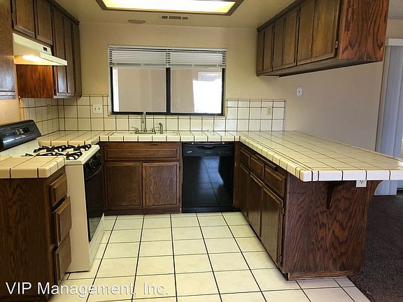4th image of 11566 Oakwood Ave