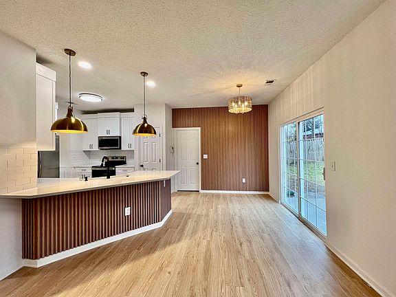 5th image of 538 E Abington Way