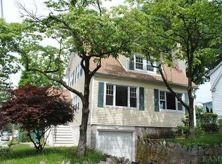 2 Cypress St, Yonkers, NY 10704