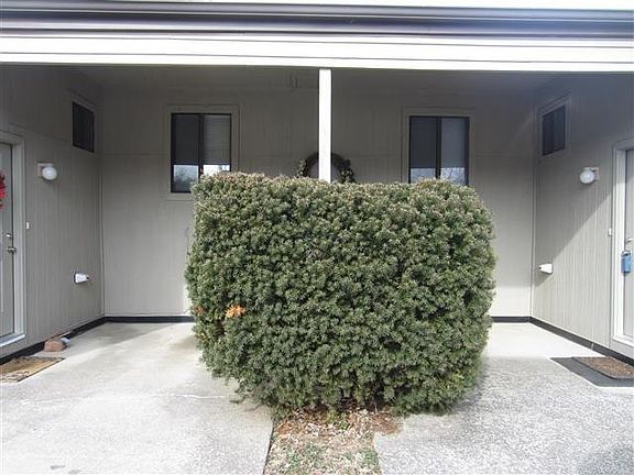 2nd image of 425 Whispering Hills Dr #427