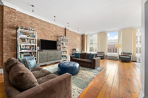 1st image of 29 E 10th St Fl 6