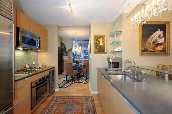 Sold by Corcoran | media 59