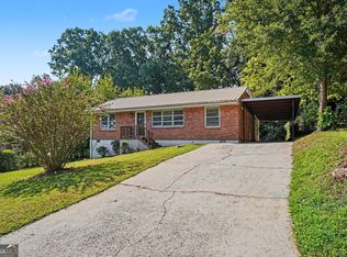 1113 S Parkwood Dr, Forest Park, GA 30297