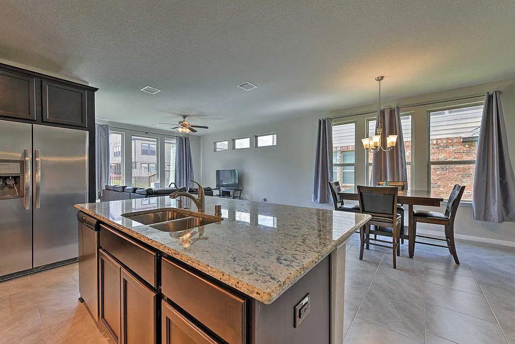 3323 Harvest Meadow Ln — Photo 2