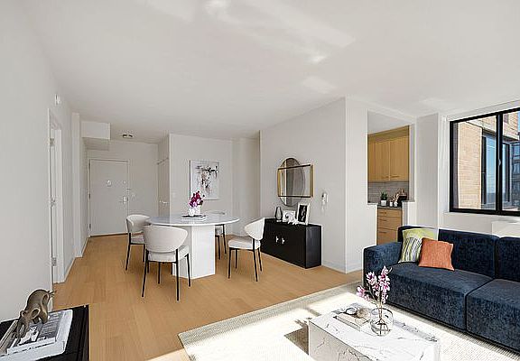 5th image of 1 Columbus Pl APT S37e