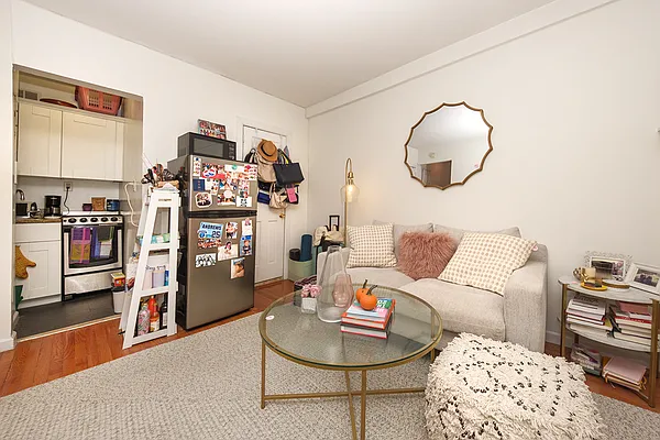 Rented by Rita S Citrin, LREB | media 4
