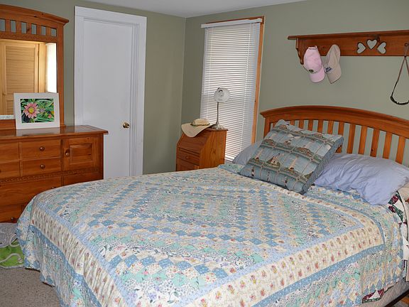 3rd image of 1869 N Shore Dr