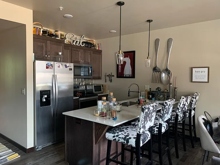 350 Fox Springs Cir #202 — Photo 7