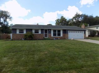 21 Manchester Ln, Elkhart, IN 46514