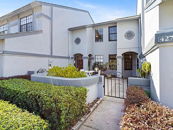 2nd image of 4275 Brentwood Park Cir