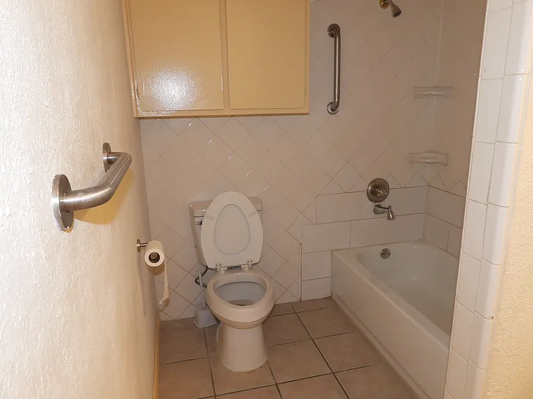 14327 Lorne Dr — Photo 8