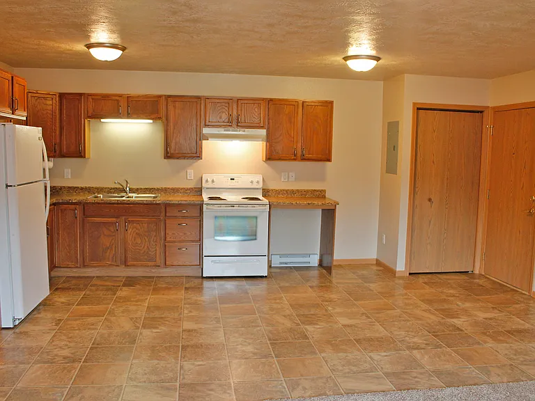 North Prairie Apartments — Photo 9