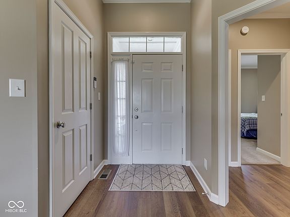 5th image of 664 Vandyke Way
