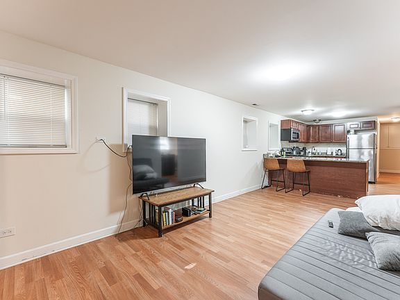 4th image of 2620 W Armitage Ave #G
