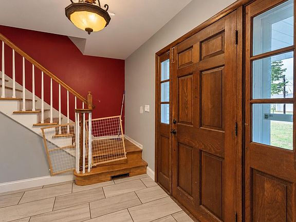 3rd image of 2910 Shady LANE