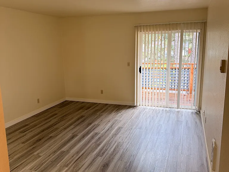 Rockwood Park Apartments — Photo 19