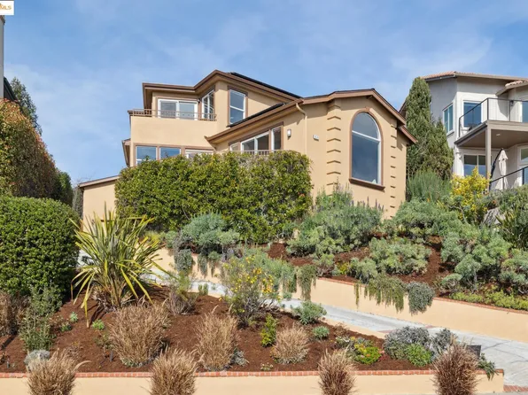 6174 Contra Costa Rd, Oakland, CA 94618