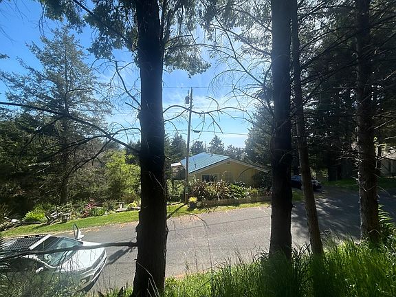 2nd image of 56 Vista Rd