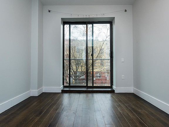 4th image of 167 Graham Ave APT 3O