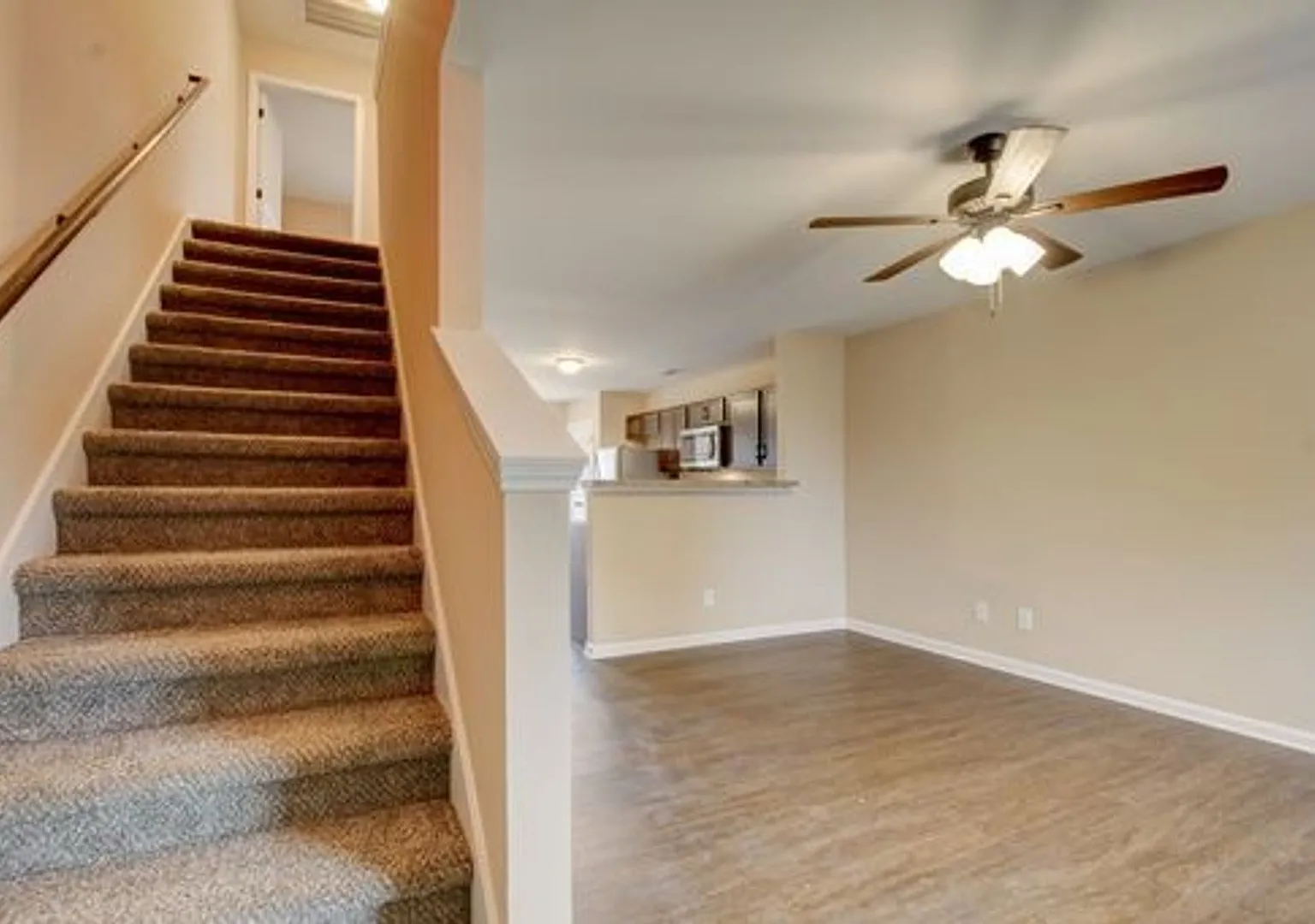 250 Fairview Lane — Photo 2