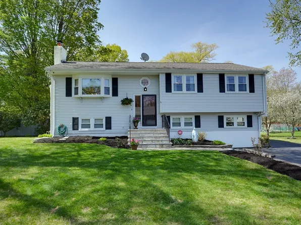 5 Fred St, Burlington, MA 01803