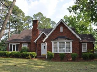 116 W Roanoke Dr, Fitzgerald, GA 31750