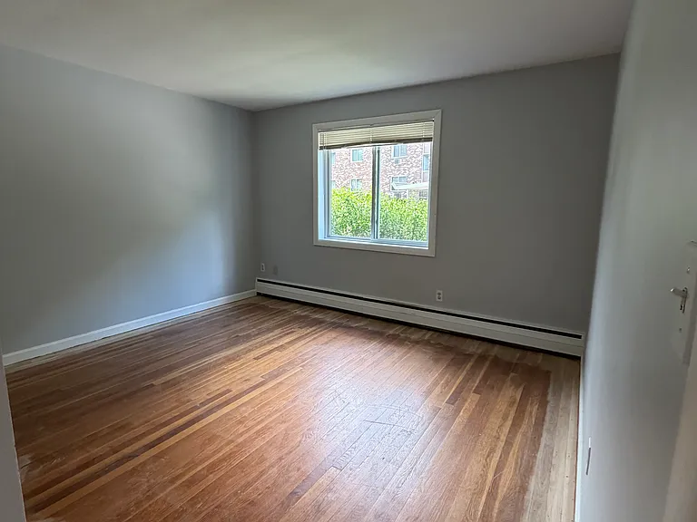 42 Lionel Ave #C — Photo 7