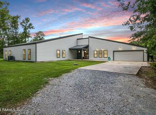 9832 State Highway 82, Abbeville, LA 70510