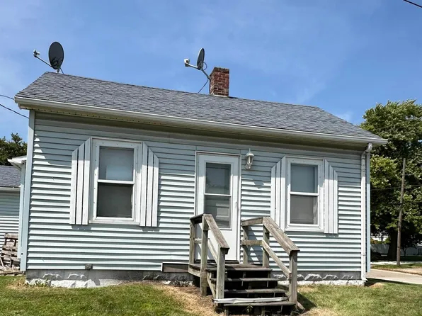 204 S 5th Ave, Canton, IL 61520