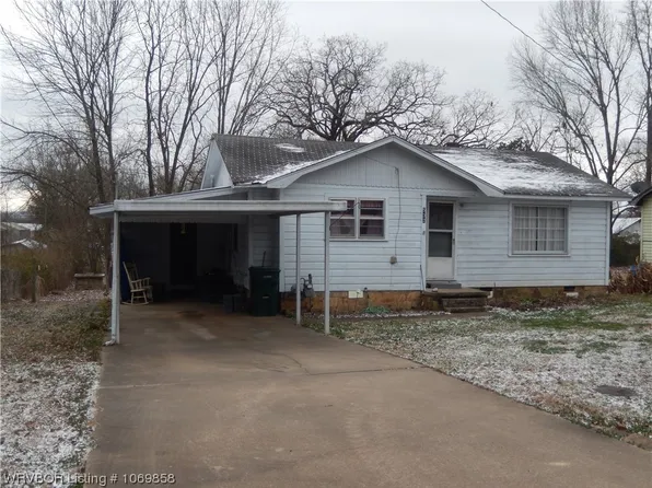 532 W 5th St, Booneville, AR 72927