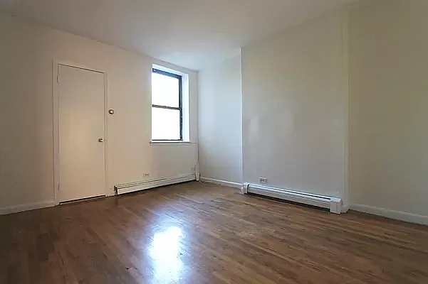 Rented by Corcoran | media 23