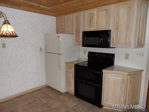 5th image of 23 Curran Rd