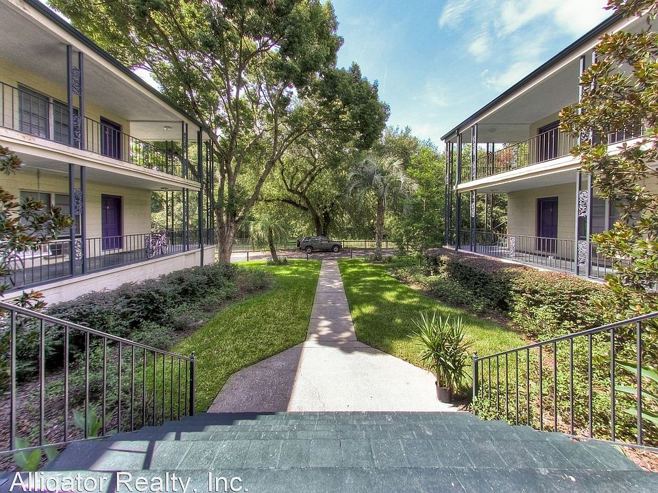 1st image of 1222 NW 8th Ave #10227669