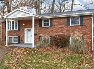 585 Sunderland Dr, Pittsburgh, PA 15237
