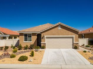 10067 Peachtree Rd, Apple Valley, CA 92308