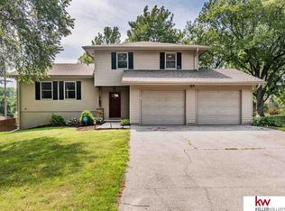 4708 N 103rd St, Omaha, NE 68134