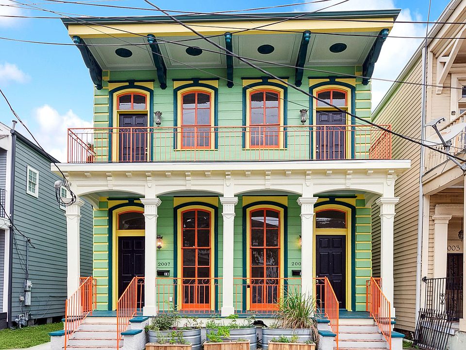 Front of the house (facing Baronne Street)