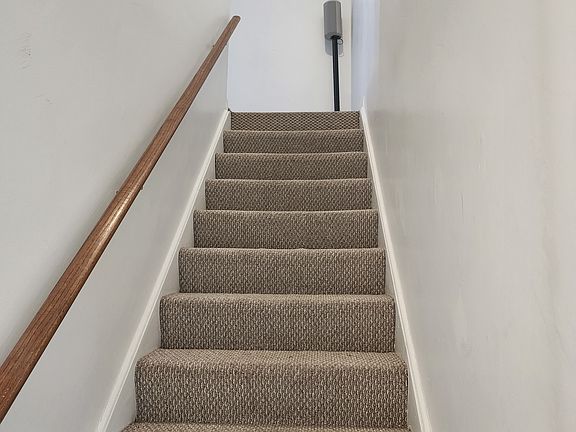 2nd image of 336 Cherrywood Ct #336
