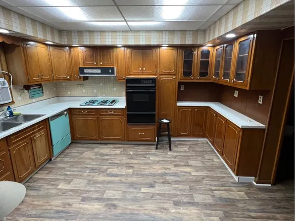 101 Sinclair Ave, Yorkville, OH