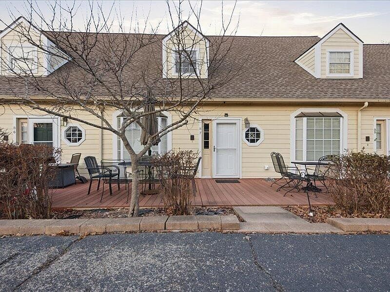 1st image of 31990 S 624th Pl Unit B7