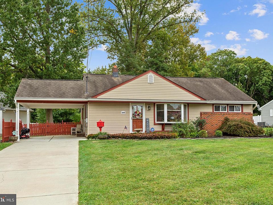 1st image of 100 Holly Dr