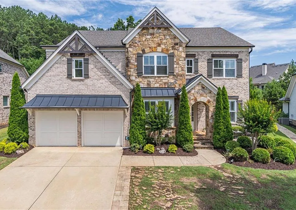 829 Adler Ct