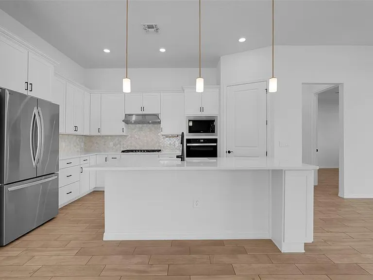 10393 Park Estates Ave — Photo 8