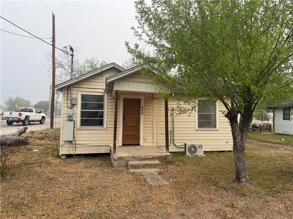 603 E Mesquite St, Benavides, TX 78341