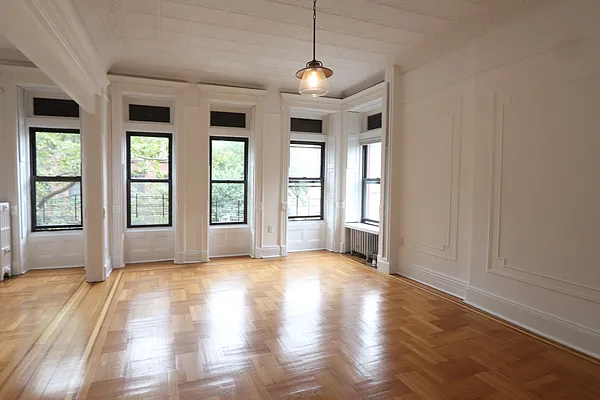 Rented by Douglas Elliman | media 22