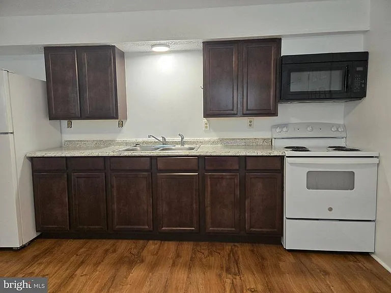 112 E Pall Mall St #2 — Photo 6