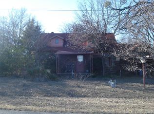 505 S Main St, Krebs, OK 74554